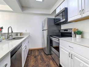 115 124th Street NE E1, Everett WA 98208