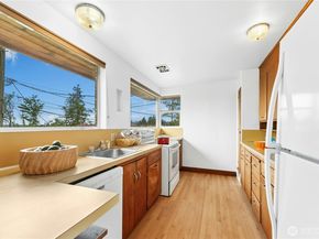 5803 Oberlin Avenue NE, Seattle WA 98105