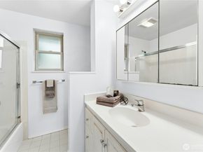 5803 Oberlin Avenue NE, Seattle WA 98105