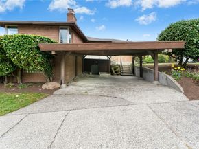 5803 Oberlin Avenue NE, Seattle WA 98105