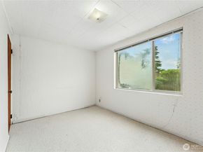 5803 Oberlin Avenue NE, Seattle WA 98105