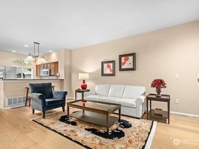 8904 123rd Lane NE 8904, Kirkland WA 98033