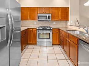 8904 123rd Lane NE 8904, Kirkland WA 98033