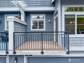 8904 123rd Lane NE 8904, Kirkland WA 98033