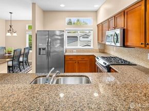 8904 123rd Lane NE 8904, Kirkland WA 98033