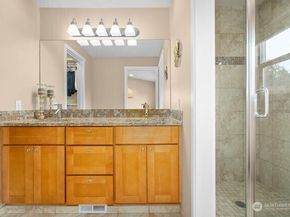 8904 123rd Lane NE 8904, Kirkland WA 98033