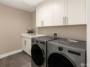 19221 SE 25th Street, Sammamish WA 98075