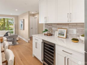 19221 SE 25th Street, Sammamish WA 98075