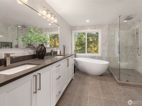 19221 SE 25th Street, Sammamish WA 98075