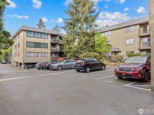 750 N 143rd Street 312, Seattle WA 98133
