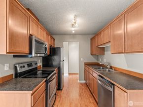 750 N 143rd Street 312, Seattle WA 98133