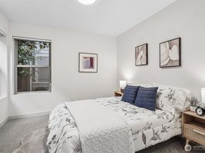 8297 5th Avenue NE, Seattle WA 98115