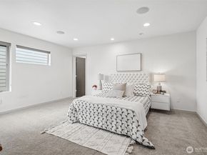 8297 5th Avenue NE, Seattle WA 98115