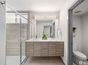 5936 S 36th Avenue F, Seattle WA 98118