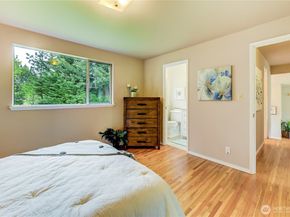 134 160th Place SE, Bellevue WA 98008