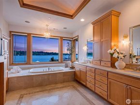 8551 NE Juanita Drive, Kirkland WA 98034