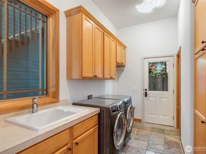 8551 NE Juanita Drive, Kirkland WA 98034