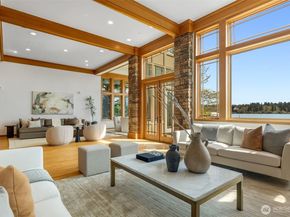8551 NE Juanita Drive, Kirkland WA 98034