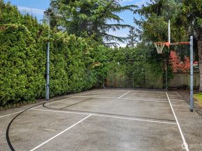 17206 SE 46th Street, Bellevue WA 98006