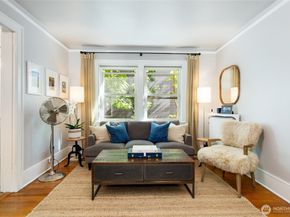 4725 15th Avenue NE 12, Seattle WA 98105