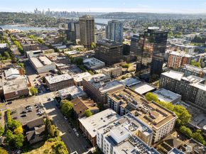 4725 15th Avenue NE 12, Seattle WA 98105