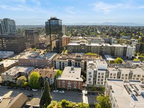 4725 15th Avenue NE 12, Seattle WA 98105