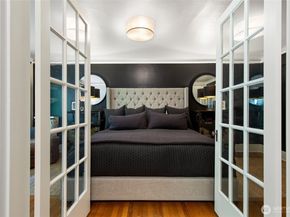 4725 15th Avenue NE 12, Seattle WA 98105