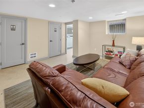124 Warren Avenue N 208, Seattle WA 98109
