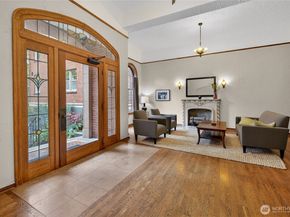 124 Warren Avenue N 208, Seattle WA 98109