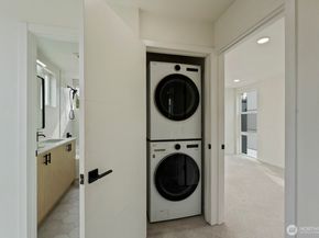 9002 15th Avenue SW A, Seattle WA 98106