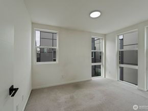 9002 15th Avenue SW A, Seattle WA 98106