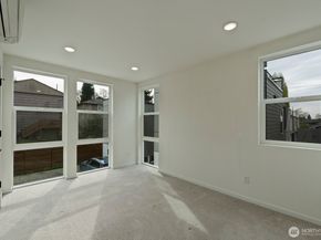 9002 15th Avenue SW A, Seattle WA 98106