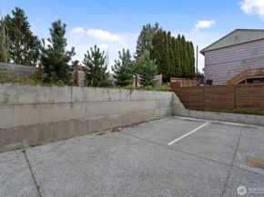 9002 15th Avenue SW A, Seattle WA 98106