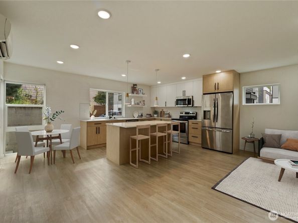 9002 15th Avenue SW A, Seattle WA 98106