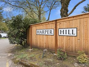 15929 NE 41st Street 8B, Redmond WA 98052