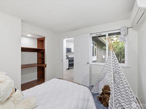 15929 NE 41st Street 8B, Redmond WA 98052