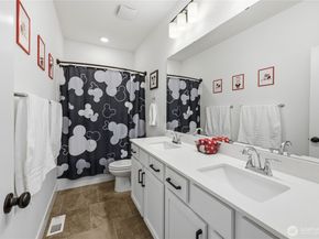 18526 Sawgrass Drive NE, Poulsbo WA 98370