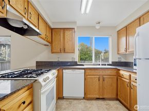 12402 107th Place NE, Kirkland WA 98034
