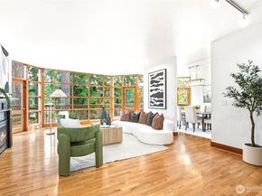 7020 137th Avenue NE, Redmond WA 98052