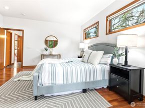 7020 137th Avenue NE, Redmond WA 98052