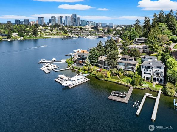 9205 SE Shoreland Drive, Bellevue WA 98004