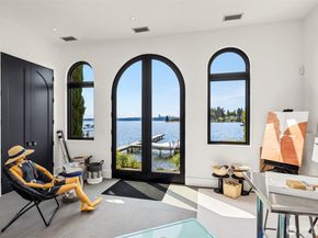 9205 SE Shoreland Drive, Bellevue WA 98004