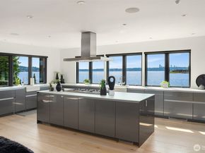 9205 SE Shoreland Drive, Bellevue WA 98004