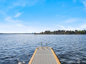 9205 SE Shoreland Drive, Bellevue WA 98004