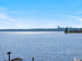 9205 SE Shoreland Drive, Bellevue WA 98004