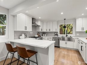 14824 104th Avenue NE, Bothell WA 98011