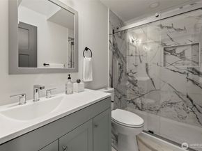 14824 104th Avenue NE, Bothell WA 98011