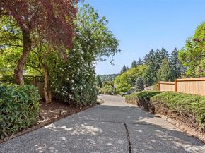14824 104th Avenue NE, Bothell WA 98011