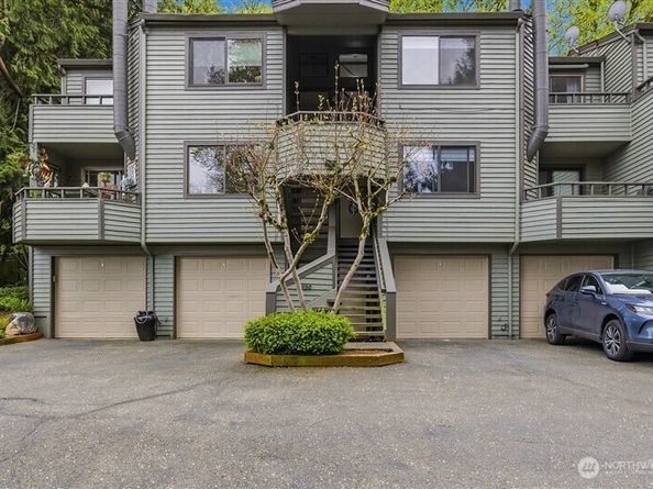 11630 NE 70th Place Unit D, Kirkland WA 98033
