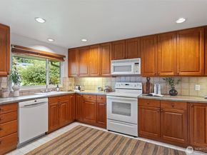 3602 NE 103rd Street, Seattle WA 98125